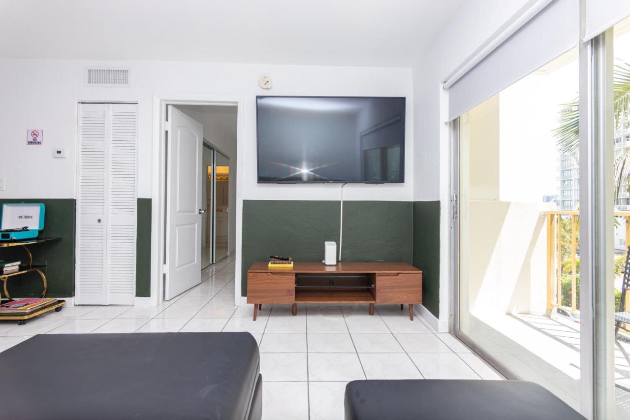 One Bedroom Apartment - With Parking & Balcony - Heart Of Wynwood Miami Exterior foto